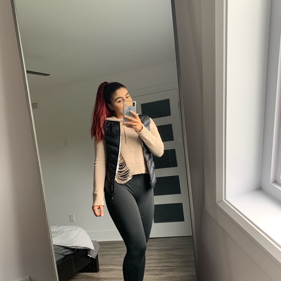 Meet your Posher, Victoria - Picture 1 of 1